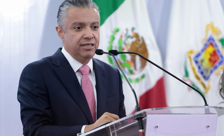 Michoacán, entre los 3 estados líderes en Gobierno Digital: Navarro García