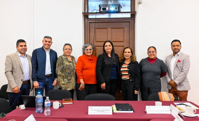 Escucharemos a la comunidad médica para enriquecer la Ley de Salud: Teresita Herrera