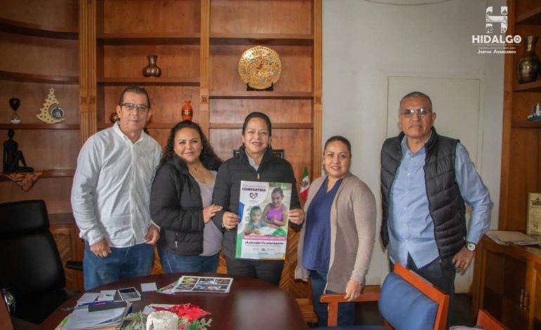 Jeovana Alcántar Baca, se reunió con integrantes del Comité del Programa de Educación no Escolarizado de la Secretaria de Educación en el municipio