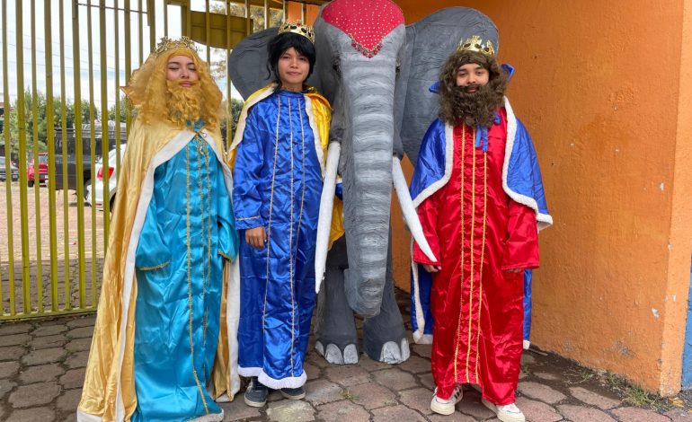 Niñas y niños disfrutan el día de Reyes en el Zoológico de Morelia