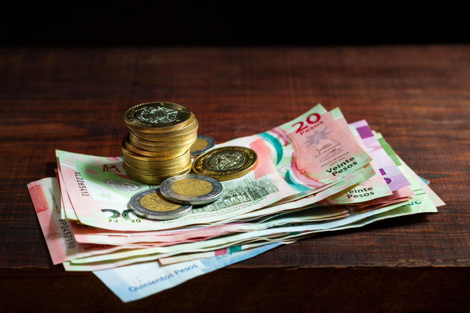 Inicia 2025 con aumento del 12 % al salario mínimo: Sedeco.