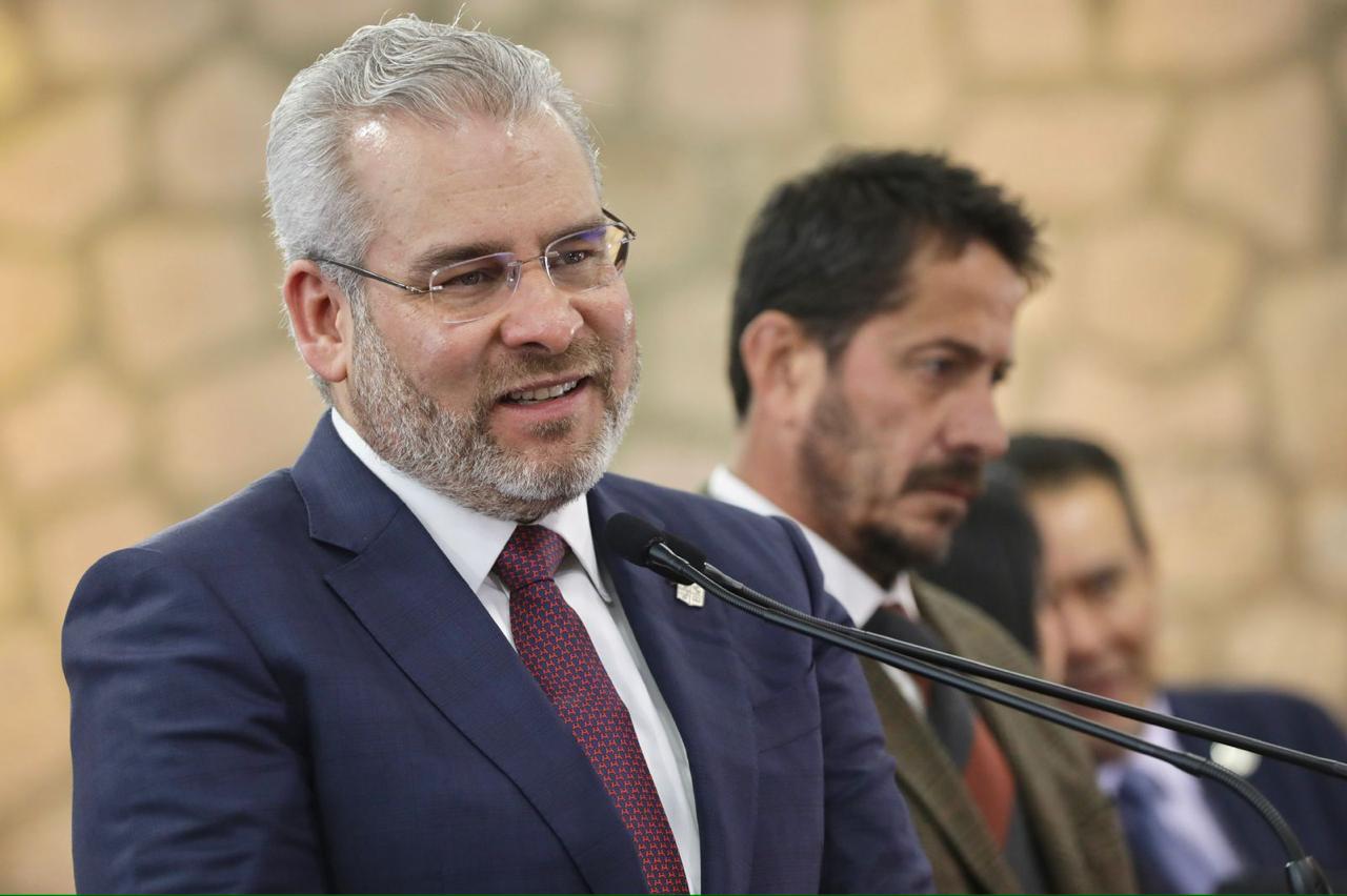 Con Gobierno Digital Michoacán combate la corrupción: Bedolla.
