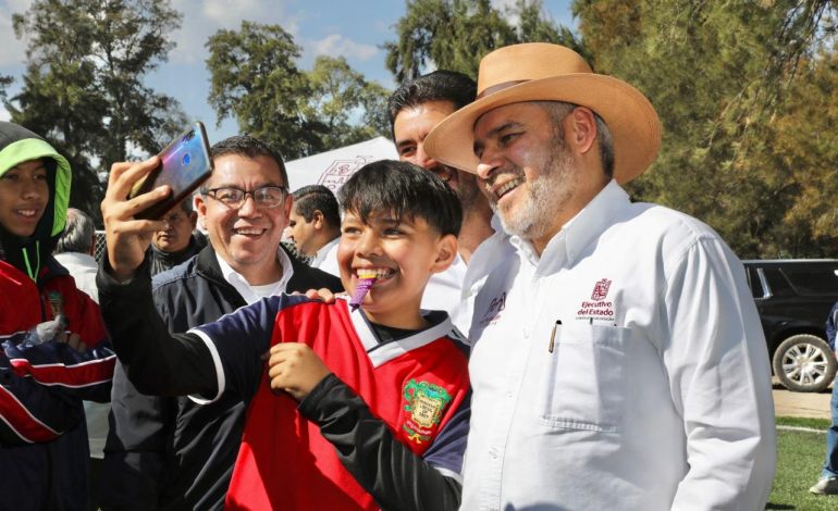 Con más espacios para el deporte avanzamos en la prevención del delito: Bedolla