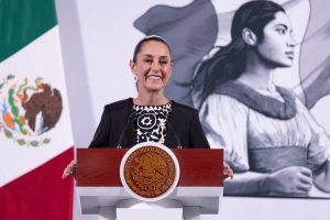 SIEMPRE VOY A DEFENDER A MÉXICO POR ENCIMA DE TODO: PRESIDENTA CLAUDIA SHEINBAUM SOBRE ÓRDENES EJECUTIVAS FIRMADAS POR EL PRESIDENTE DE EUA, DONALD TRUMP.<br>