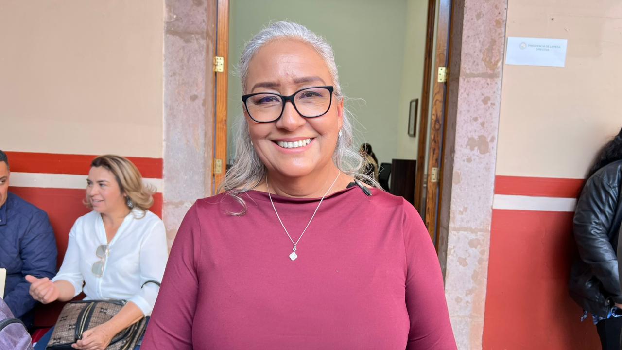 Emma Rivera llama a prepararse responsablemente ante posibles retornos de connacionales migrantes.
