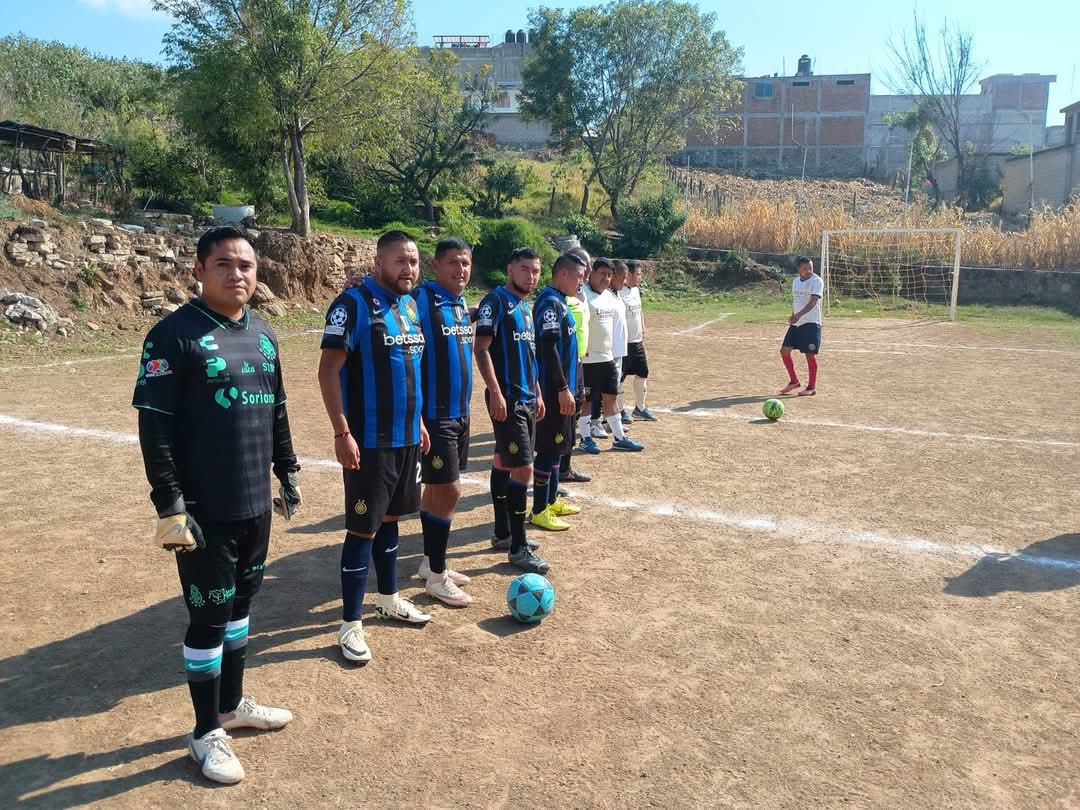 La Dirección de Cultura Fisica y Deporte impulsa el fútbol en Zitácuaro