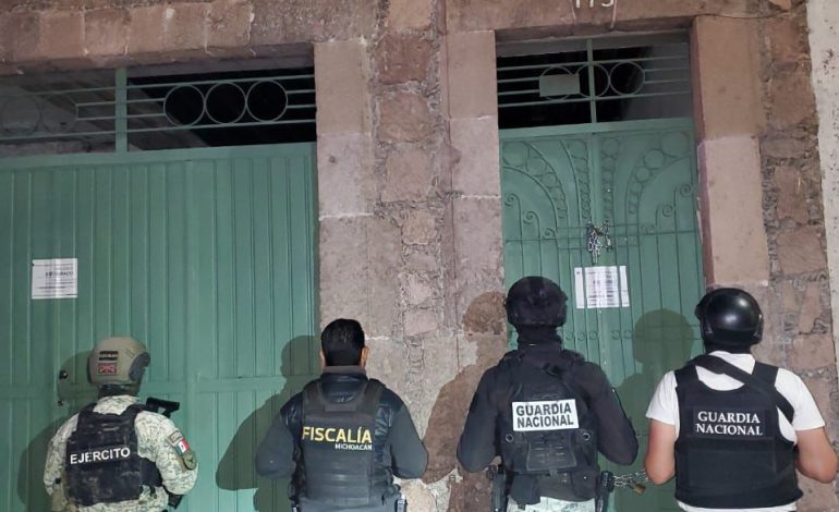 En el combate a los delitos contra la salud, Fiscalía General ejecutó una orden de cateo en la colonia Juárez, en Morelia