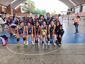 El equipo femenil del ITSCH se alzó con el campeonato de la categoría “B” de la liga municipal de voleibol