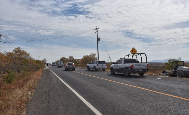 Gobierno estatal modernizó camino federal Huetamo-San Lucas