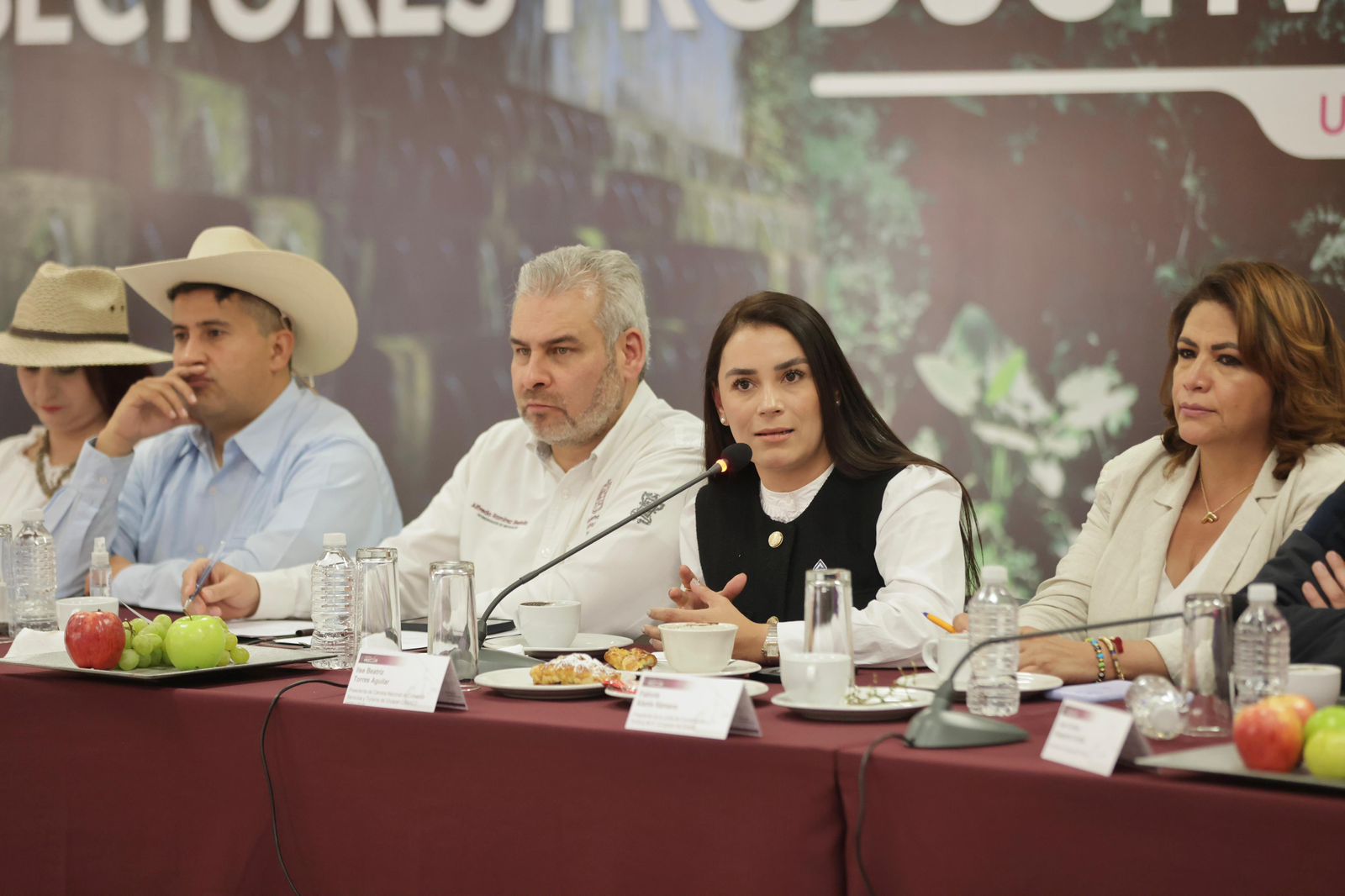 Bedolla anuncia refuerzo de las estrategias de seguridad para Uruapan.