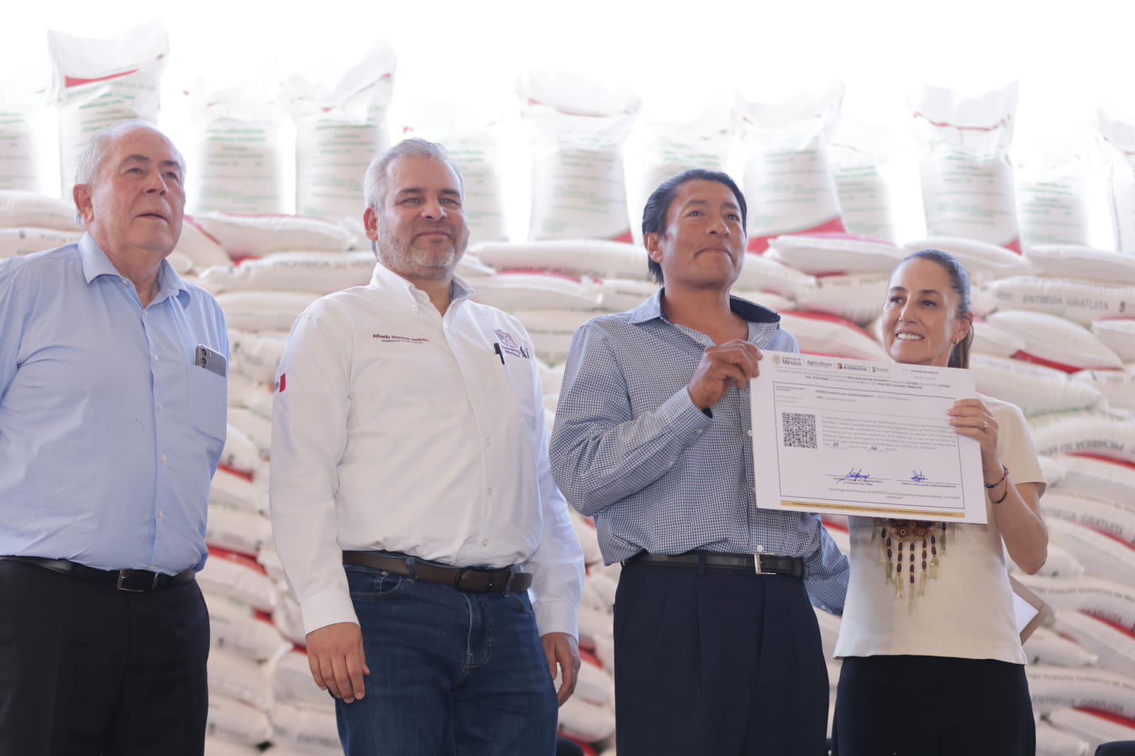 Celebra Bedolla que Sheinbaum arrancará en Michoacán programa Cosechando Soberanía.
