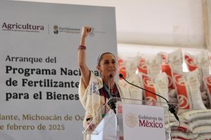 EN MICHOACÁN, PRESIDENTA CLAUDIA SHEINBAUM ENCABEZA ENTREGA DEL PROGRAMA DE FERTILIZANTES PARA EL BIENESTAR, UN DERECHO CONSTITUCIONAL DE LAS Y LOS CAMPESINOS DE MÉXICO.