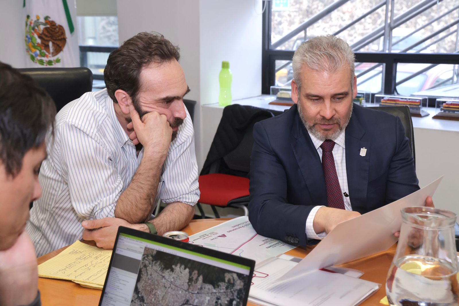 Bedolla intensifica ante Federación proyecto de metrobús en Morelia.