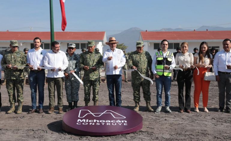 Bedolla inaugura cuartel militar en el tianguis limonero de Apatzingán.