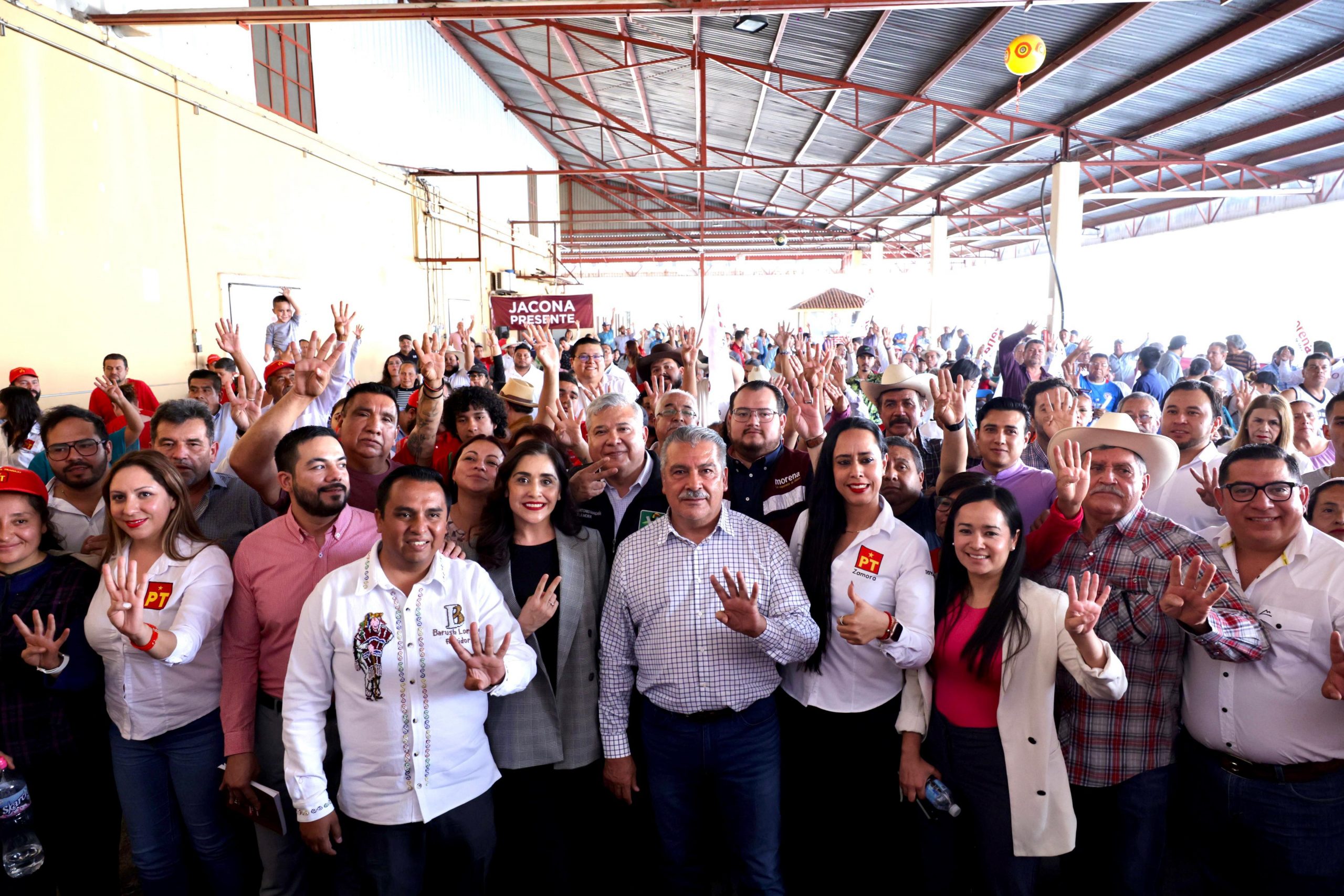 Trabaja Morón en el Senado por el desarrollo de Michoacán