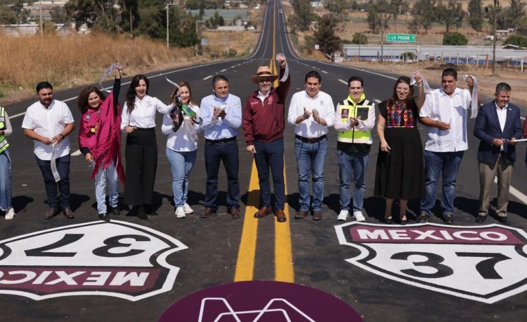 Inaugura Bedolla rehabilitación carretera La Piedad-Numarán.
