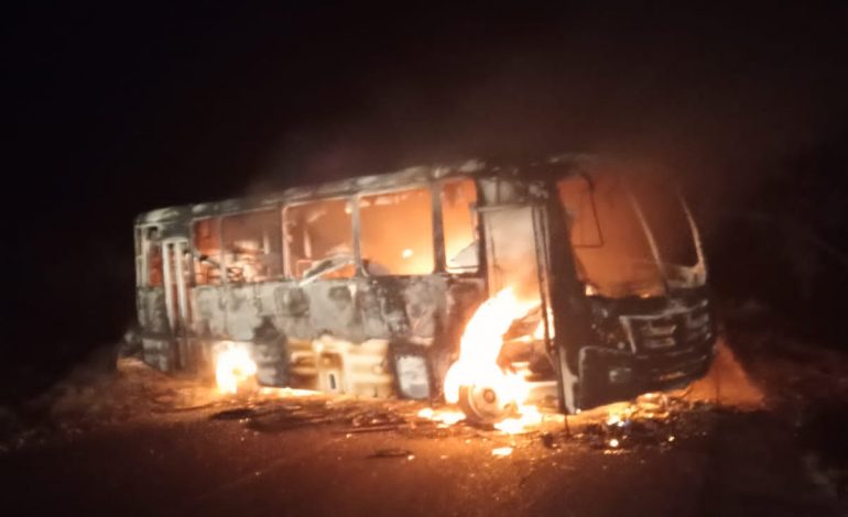 Ola de violencia sacude Zacapu: Enfrentamiento deja policías y civiles heridos, suspenden clases