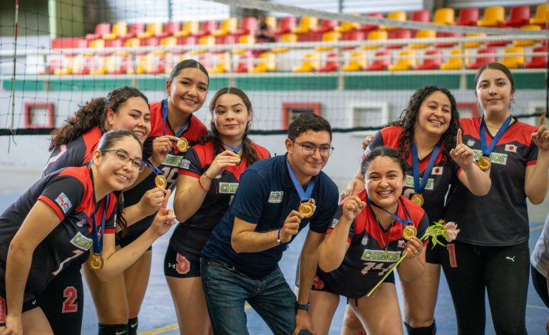 LAS CHEMOSTRITAS SE CORONAN CAMPEONAS DE LA LIGA DE VOLEIBOL DE CIUDAD HIDALGO.