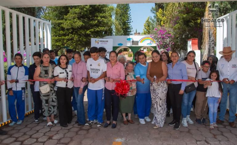 Jeovana Alcántar, inauguró la rehabilitación del Parque Infantil del Tiro al Blanco Dra. Rubí Silva de Figueroa