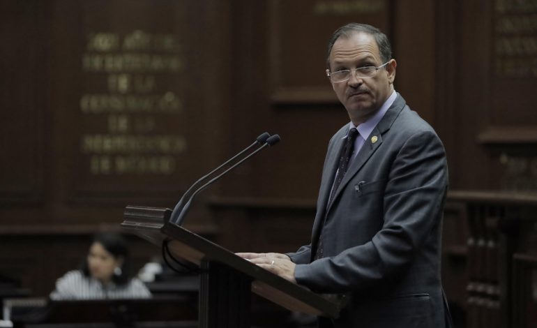 Propone David Martínez Gowman mejoras administrativas en servicio de agua potable