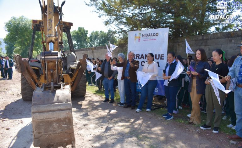 ​Jeovana Alcántar, inauguró la barda perimetral del CBTF No.6, así como el arranque de la Pavimentación Asfáltica del camino de acceso a dicho plantel.