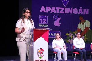 Seimujer fortalece derechos de mujeres en Apatzingán con jornada regional