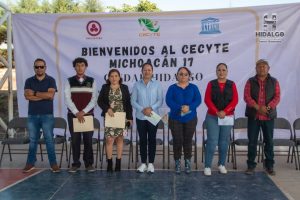 Jeovana Alcántar dio el banderazo de arranque a los trabajos de construcción de un aula didáctica en el CECyTE 17 Plantel Ciudad Hidalgo.