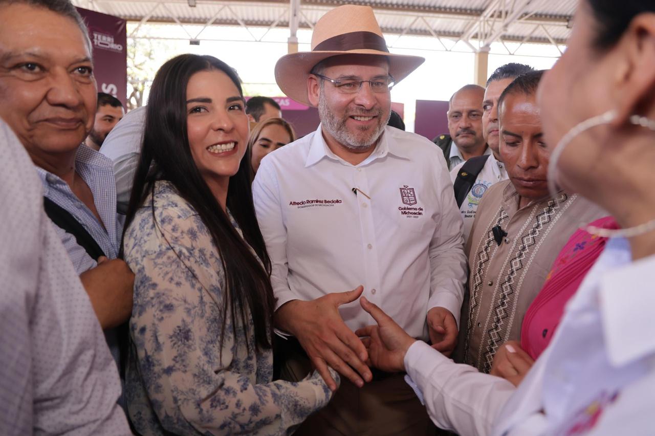 En Apatzingán destacan propuestas de obra educativa y del agua en audiencia pública.