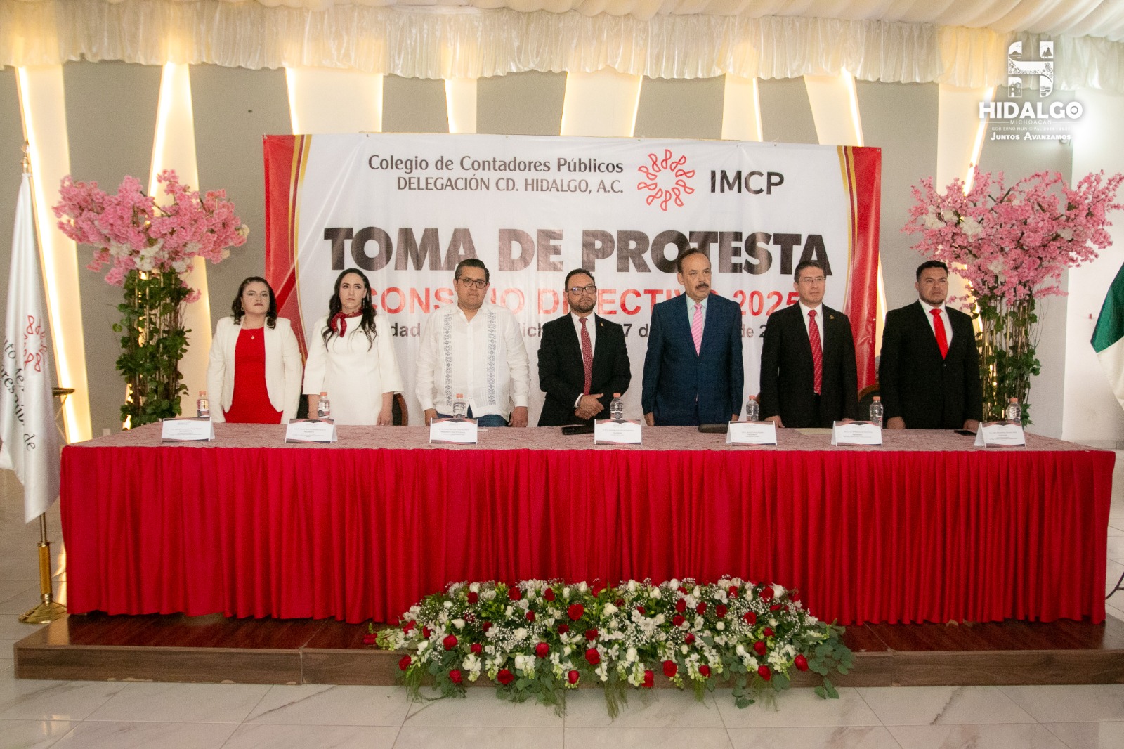 Mario Aguirre, Secretario Técnico del Ayuntamiento, asistió a la toma de protesta del Consejo Directivo del Colegio de Contadores de Ciudad Hidalgo.