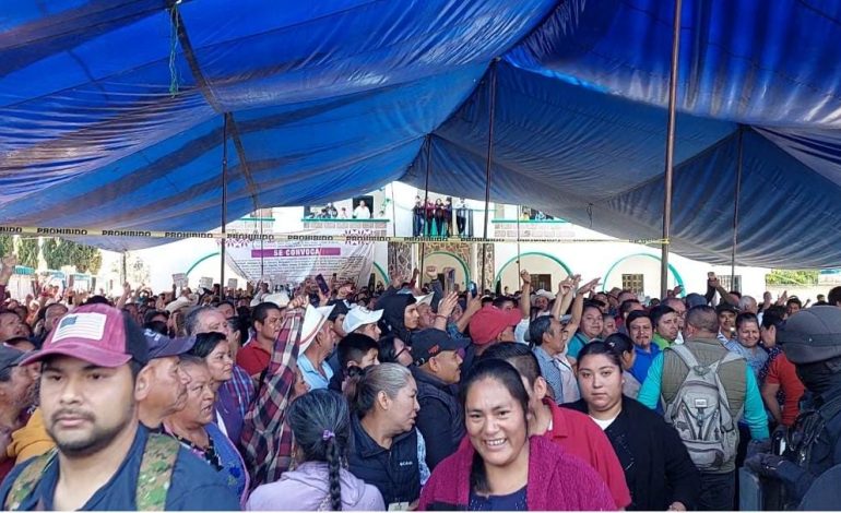 Habitantes de San Felipe los Alzati rechazan el autogobierno en consulta popular organizada por el IEM.