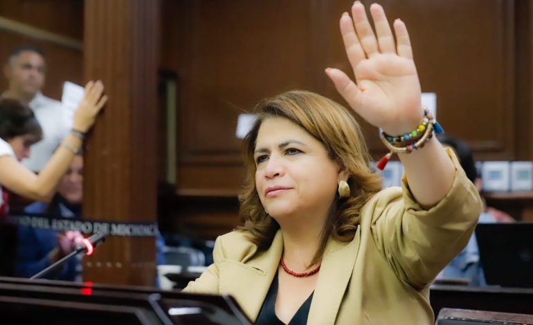 A continuar con la defensa del maíz desde las bases del campo, llamó la diputada Fabiola Alanís.