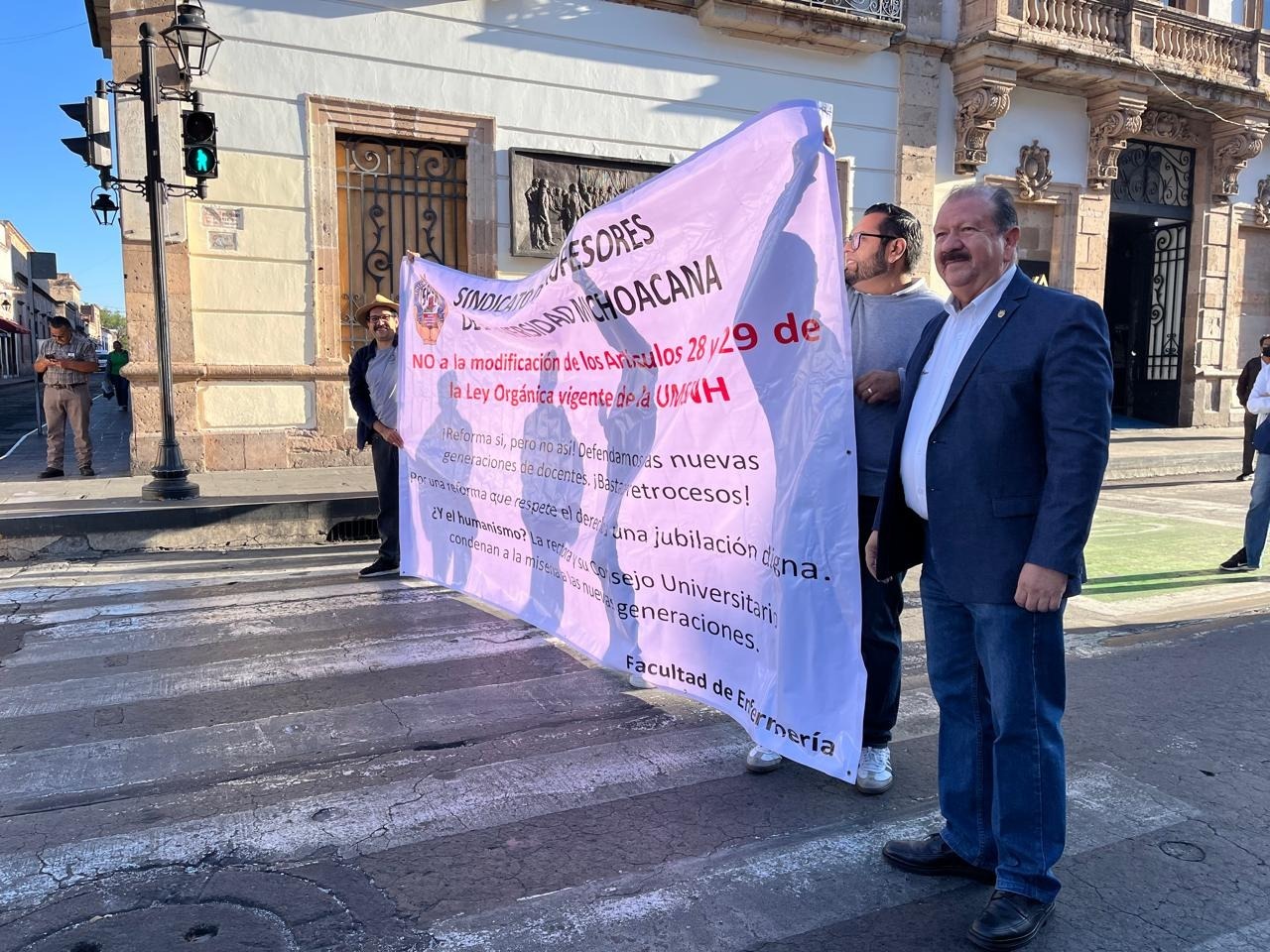 Hasta 70 mil pesos ganan los que se oponen a la Ley Orgánica de la Michoacana.