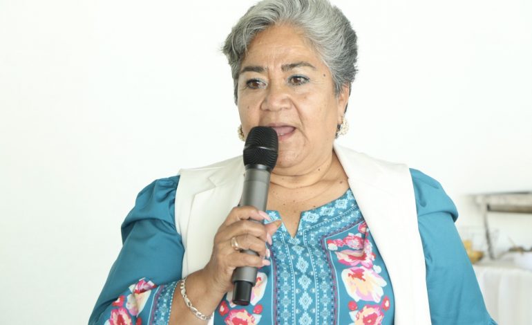 Sofía Valdés García, distinguida como Mujer Zitacuarense del Año 2025