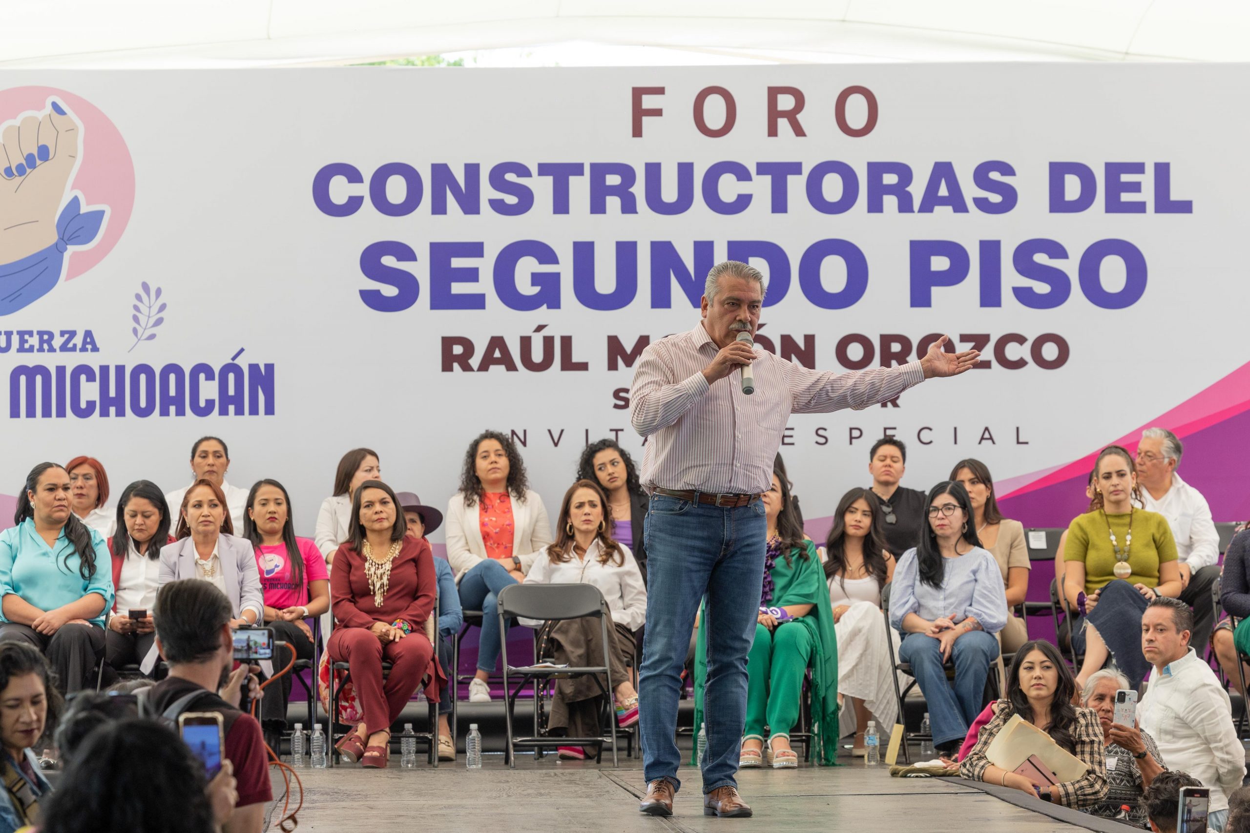 Mujeres michoacanas se suman a llamado a la unidad de Raúl Morón.