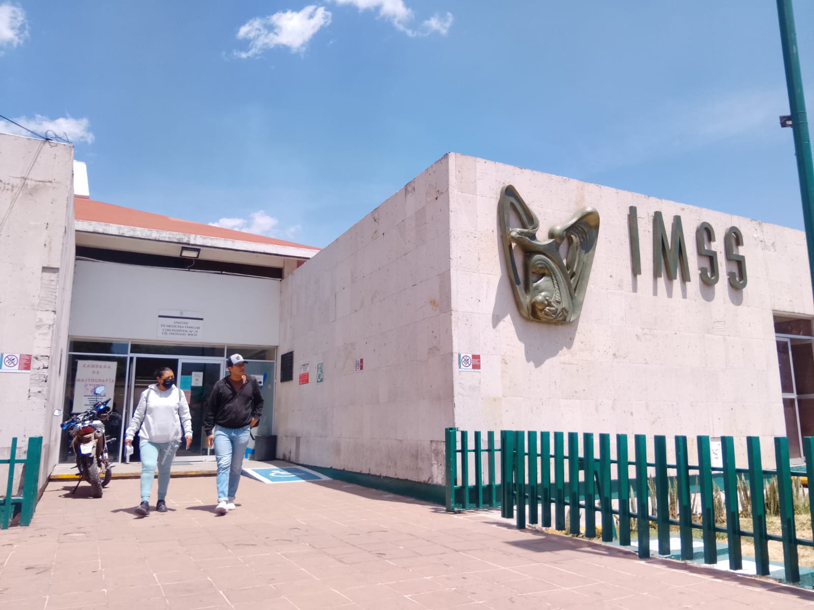 En el IMSS continúan invitando a mujeres a realizarse la mastografía.