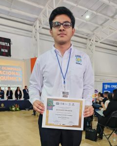 Alumno de Cecytem integra delegación nacional de Química que participará en Brasil