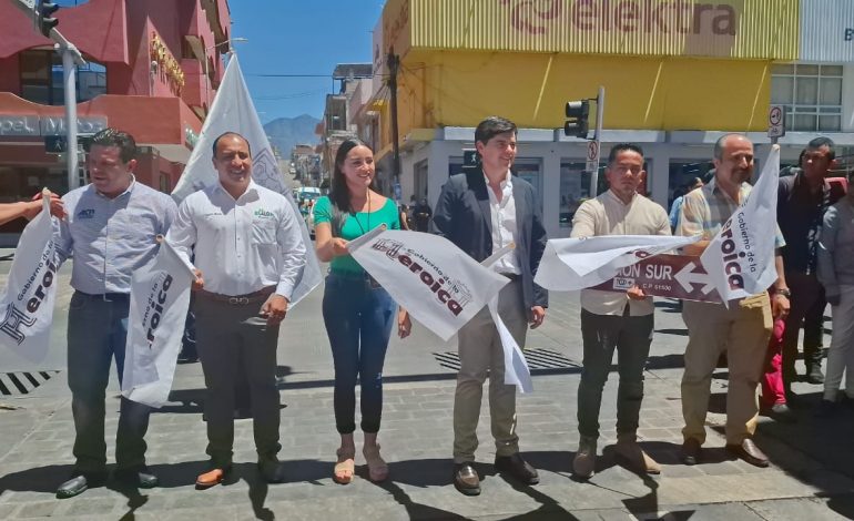 Toño Ixtláhuac encabeza modernización urbana con instalación de nomenclaturas y sincronizacion de semáforos en Zitácuaro