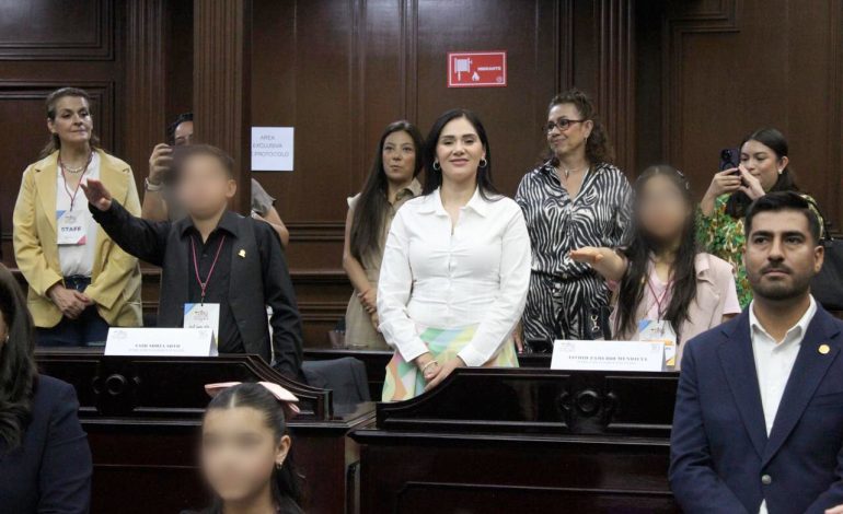 Diputados, obligados a legislar a favor de los niños y niñas: Diana Espinoza