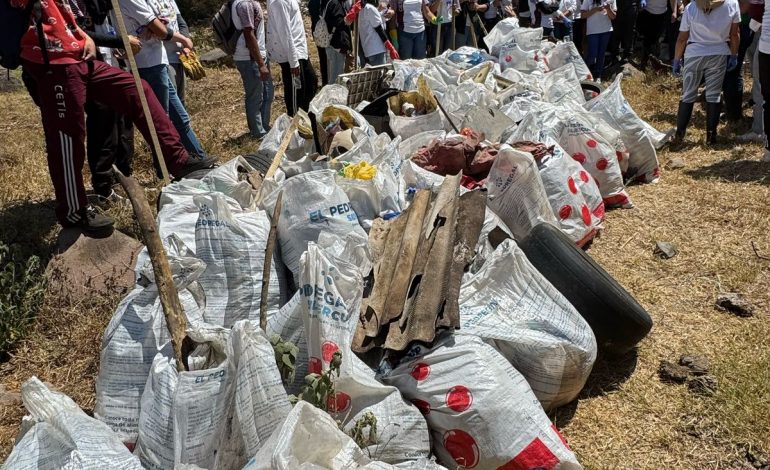 3.5 toneladas de basura se recaudó tras la limpieza del Río San Isidro dónde participaron instituciones educativas.
