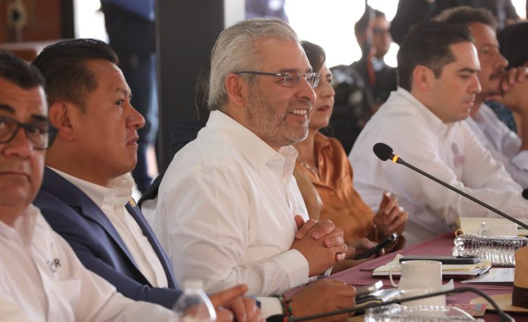 Resalta Bedolla acciones en infraestructura, medio ambiente y cultura para Pátzcuaro.
