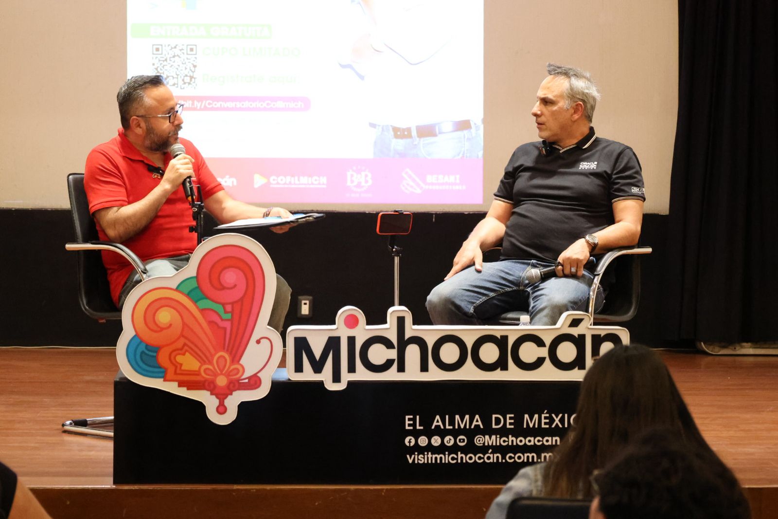 En Sectur, Julio Bracho comparte experiencia con actores michoacanos.