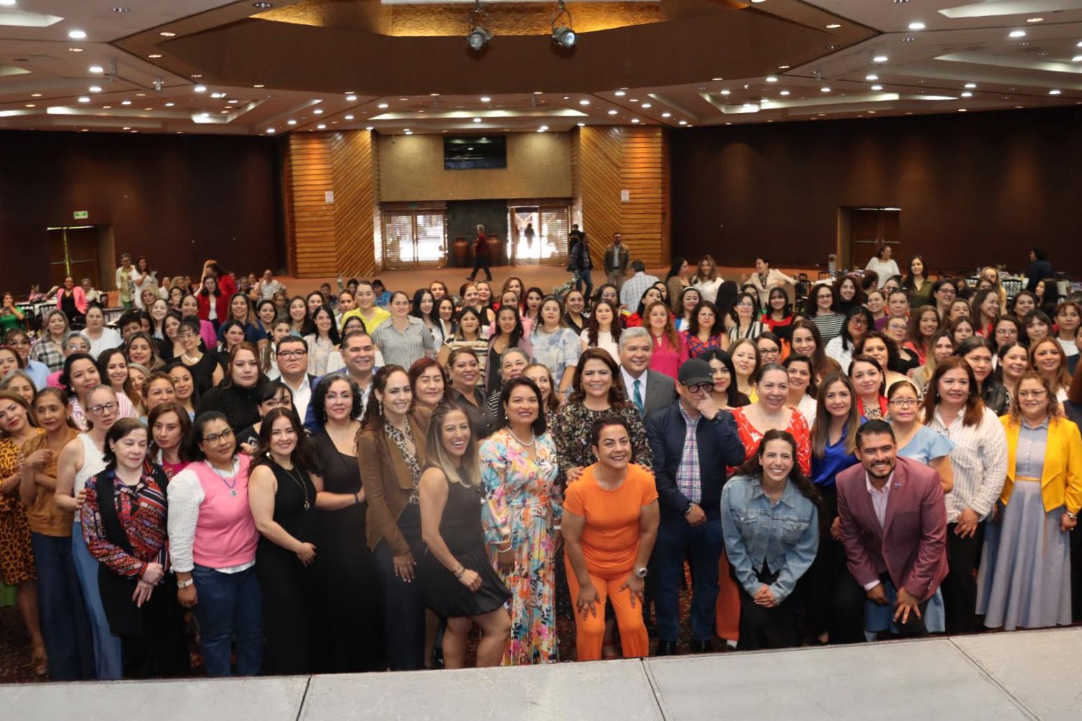 “Es tiempo de mujeres” significa mejorar las condiciones de trabajo: Fabiola Alanís a servidoras públicas de la ASM.
