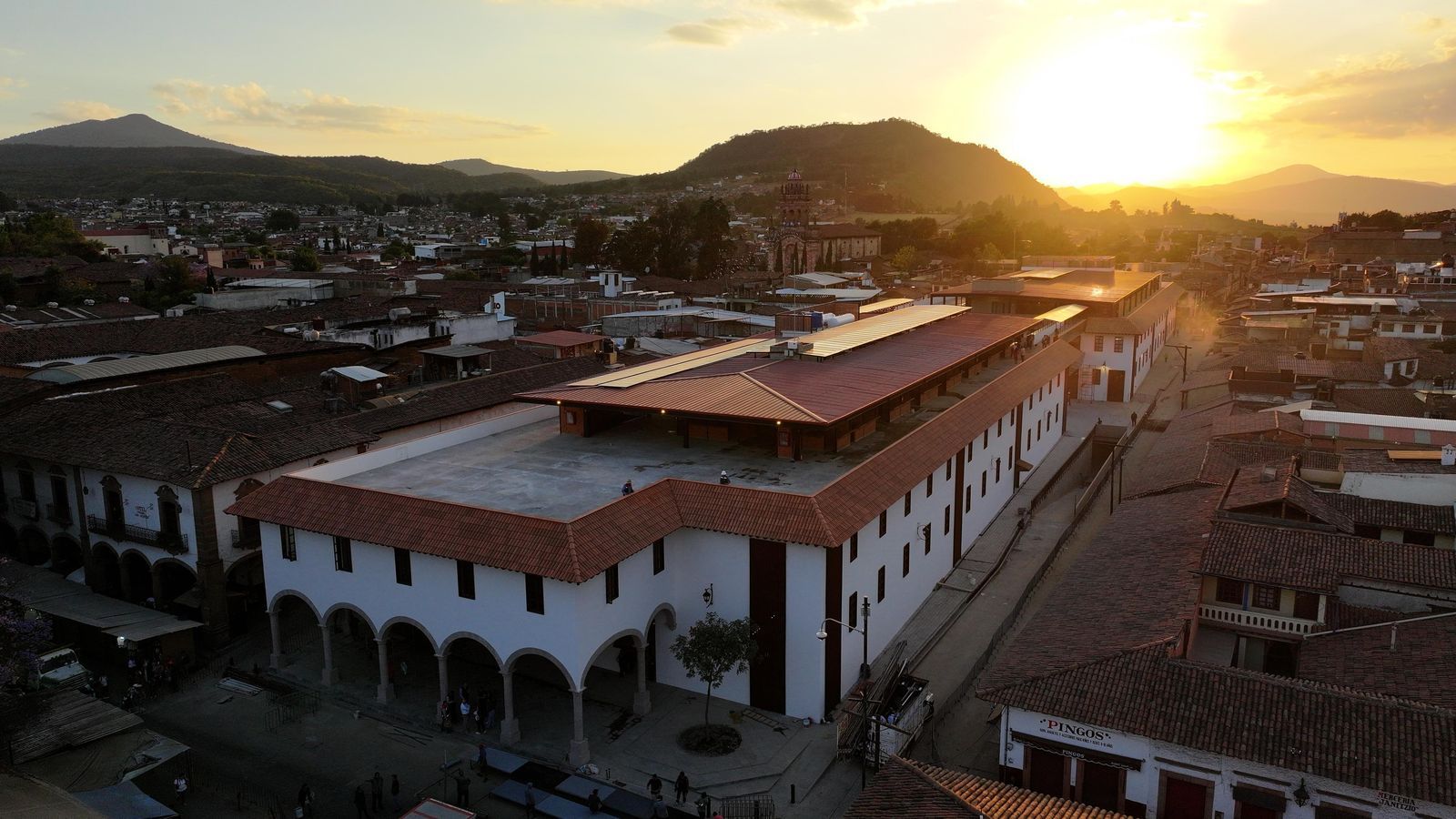 Gladyz Butanda comparte la magnitud del nuevo Mercado de Pátzcuaro en cifras.
