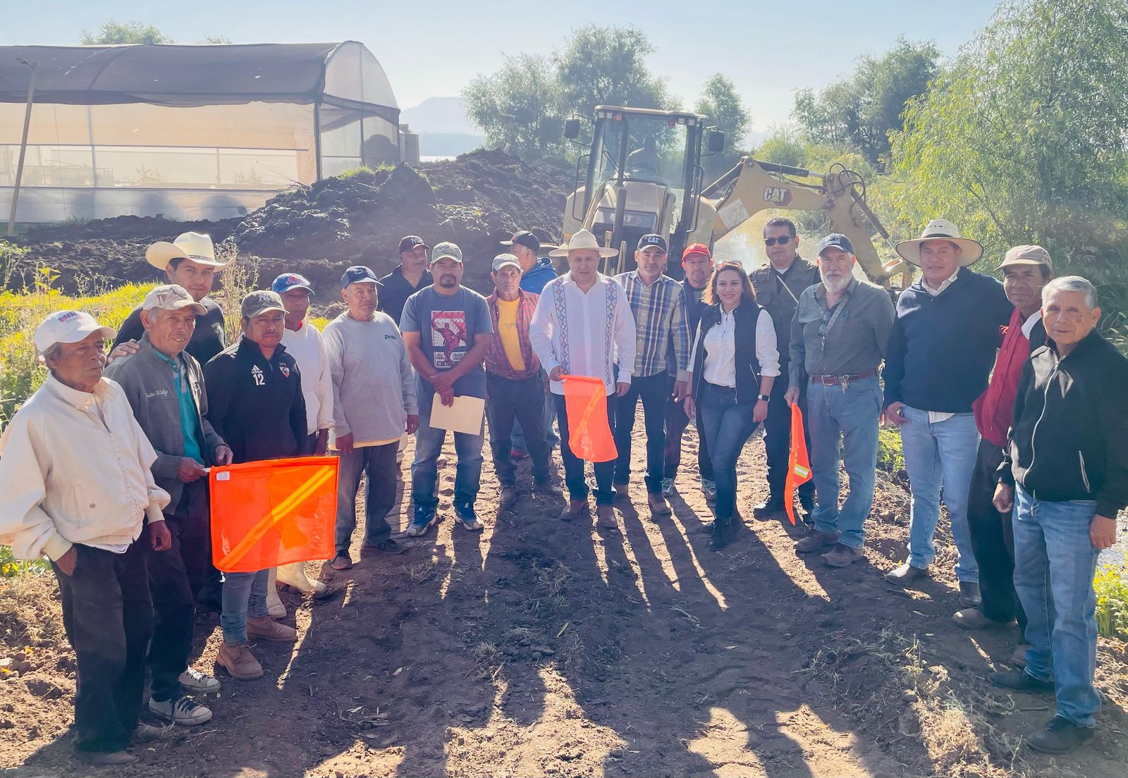 Inicia rehabilitación del lago de Pátzcuaro en San Jerónimo Purenchécuaro.