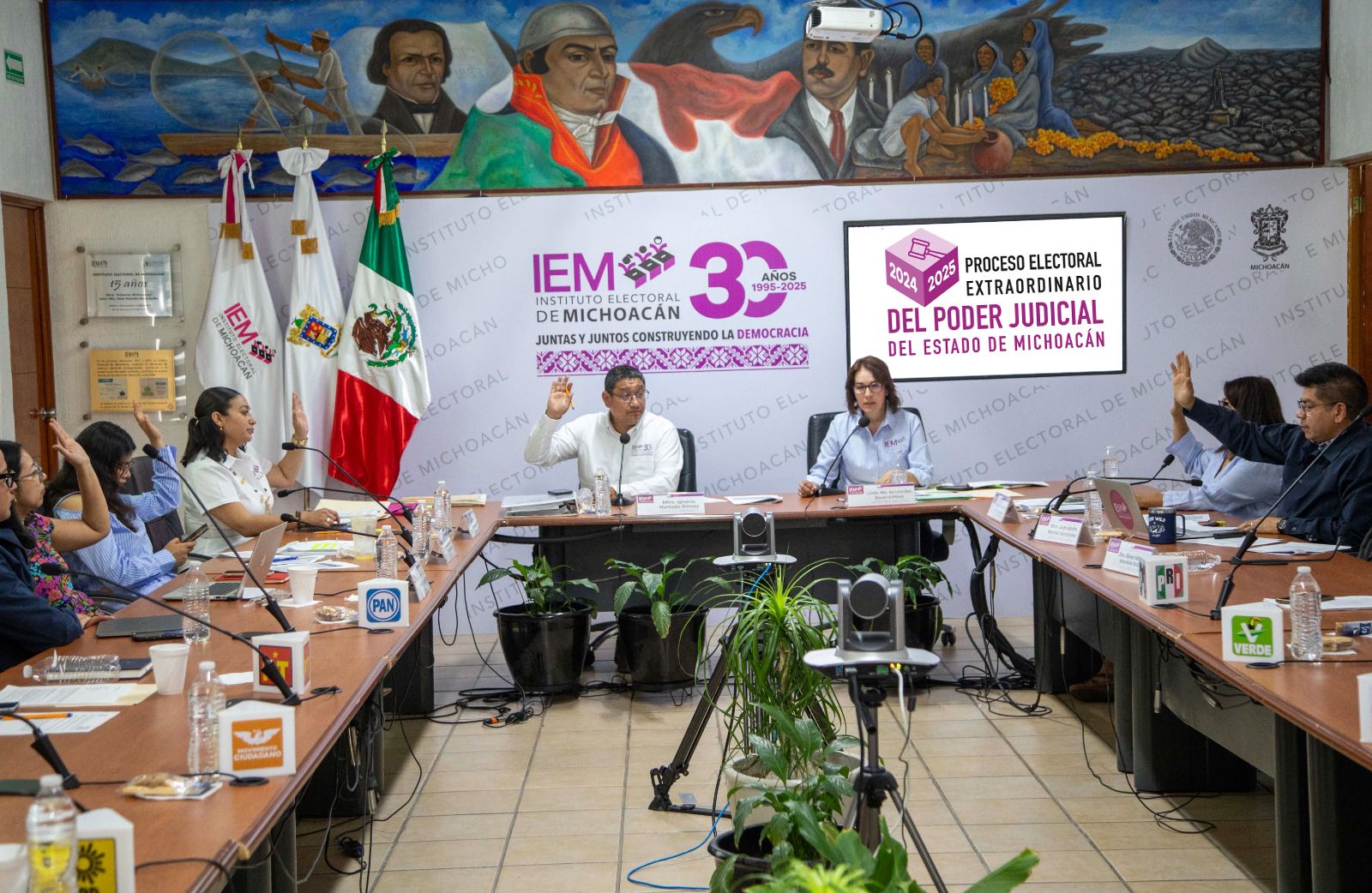 El IEM aprueba protocolo de renuncia para mujeres juzgadoras,candidatas y electas.