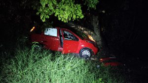 Aparatoso Accidente en la Zitácuaro-Huetamo Deja un Hombre Herido.