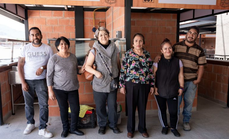 Locatarios disfrutan del mercado de Pátzcuaro; un espacio digno y moderno