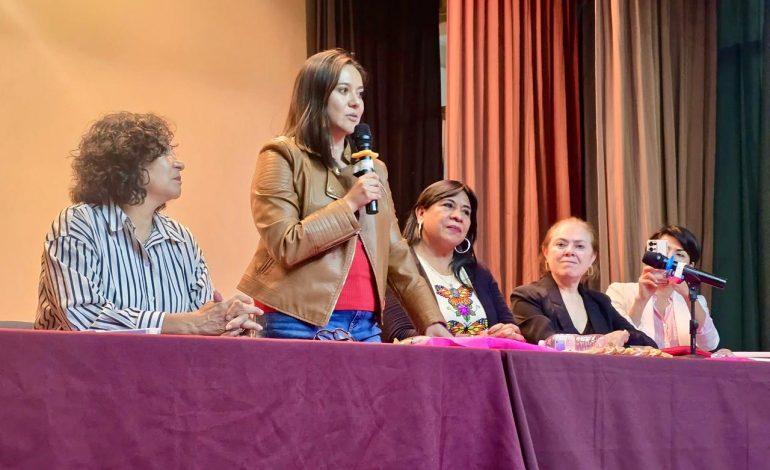 Docentes michoacanos nutren la Nueva Escuela Mexicana: SEE