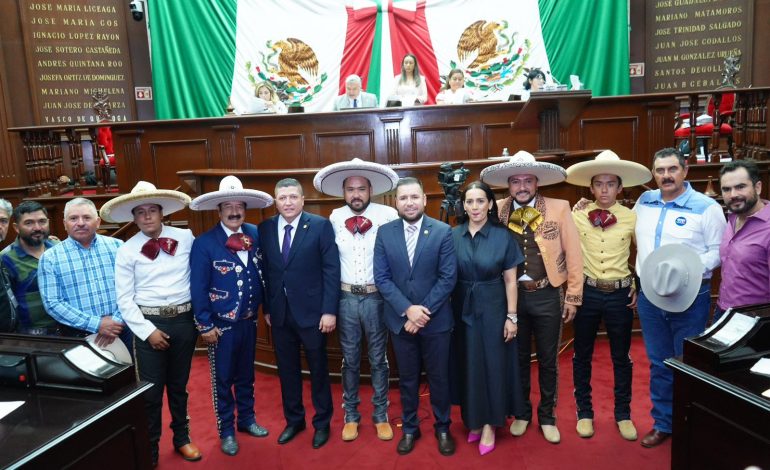 Impulsa Reyes Galindo iniciativa para considerar Patrimonio Cultural de Michoacán a la charrería y a las cabalgatas