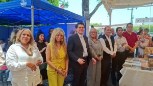 Toño Ixtláhuac impulsa la lectura y el arte con la inauguración de su primera Feria Cultural